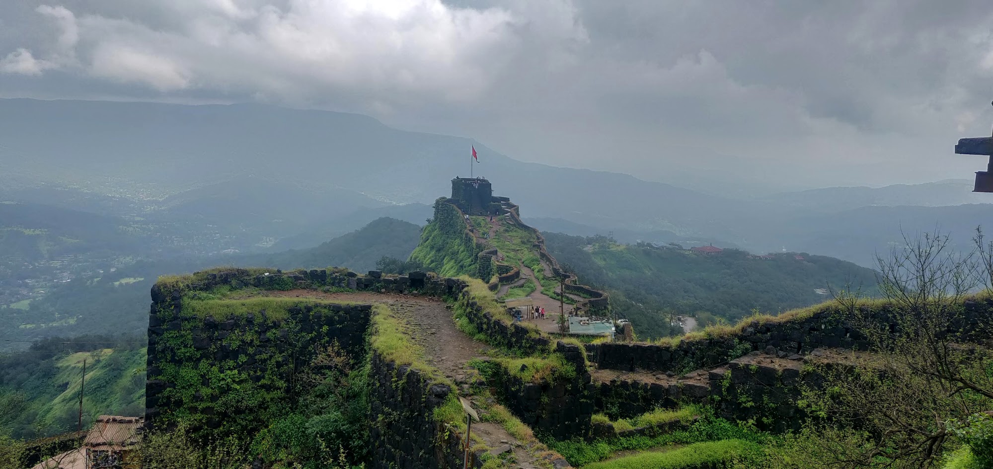 Pratapgad Fort : рдЕрдлрдЭрд▓рдЦрд╛рдирд╛рдЪрд╛ рд╡рдз рдЗрдереЗрдЪ рдЭрд╛рд▓рд╛! рдкреНрд░рддрд╛рдкрдЧрдбрд╛рдЪреНрдпрд╛ рднрд┐рдВрддреА рд╕рд╛рдВрдЧрддрд╛рдд рдЗрддрд┐рд╣рд╛рд╕!